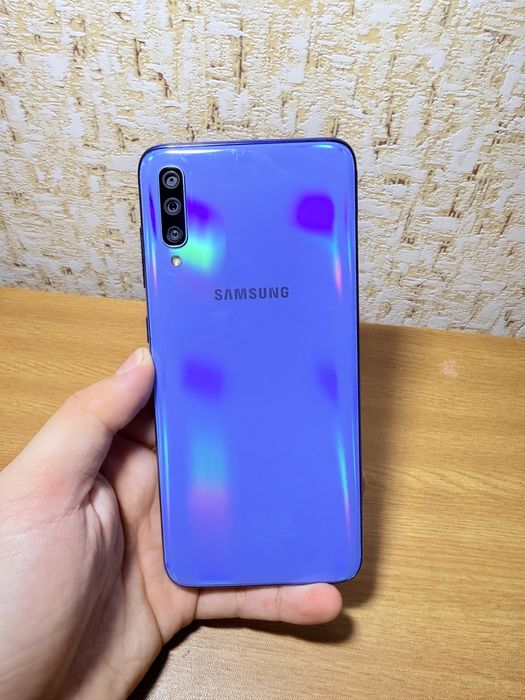 Samsung Galaxy A70 128 Гб