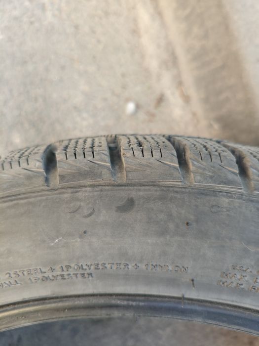Продам шины лепучку Hankook Winter i*cept IZ