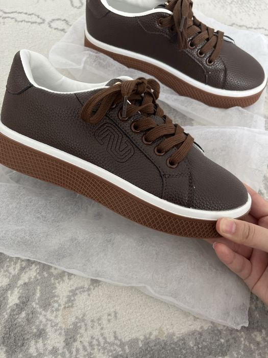 Осенняя кроссовка