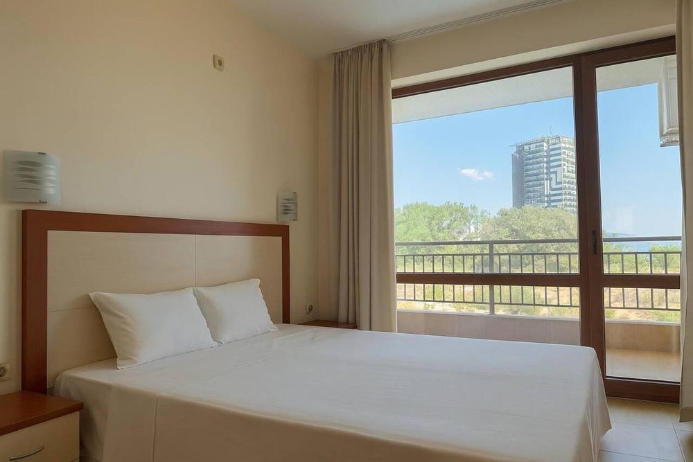 Продава се Двустаен апартамент в к.к. Слънчев бряг - 73 кв.м за 2302 €/кв.м - Снимка #2