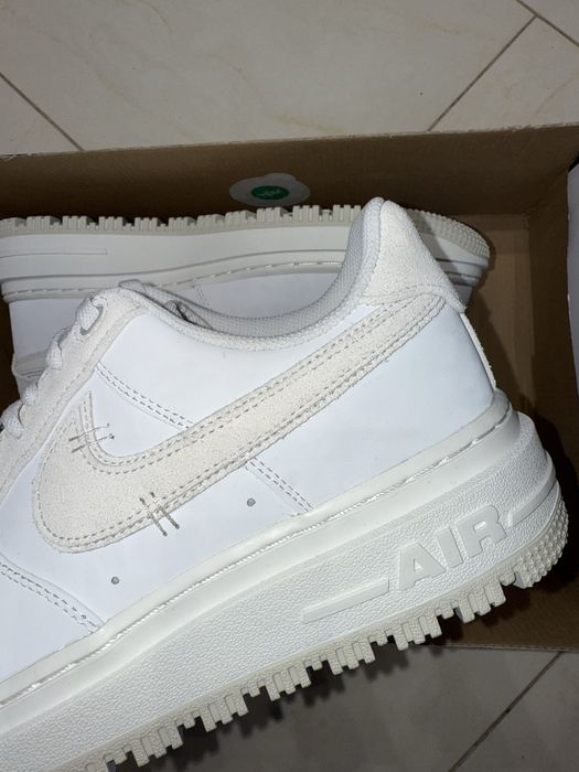Nike Air Force 1 Luxe “Triple White” - размер 44, 47, 47.5