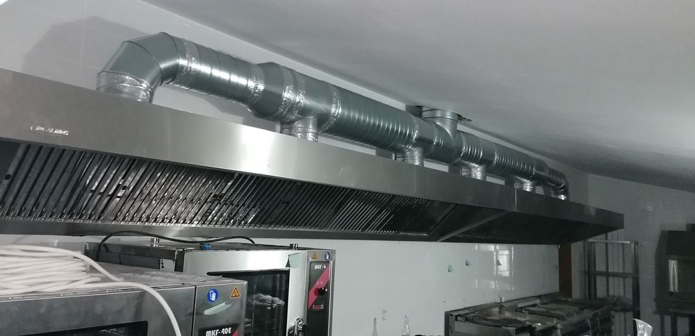 Executie, montaj, curatare autorizata HoReCa hota inox si tubulatura