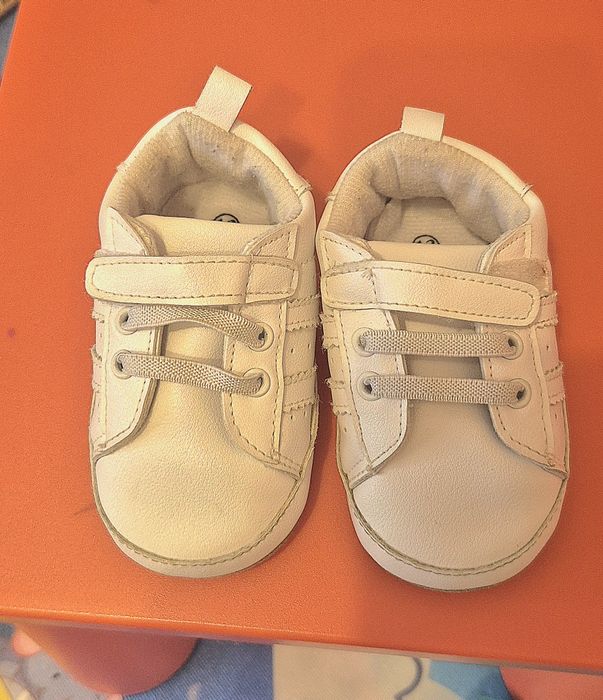 Pantofi sport pentru bebelusi