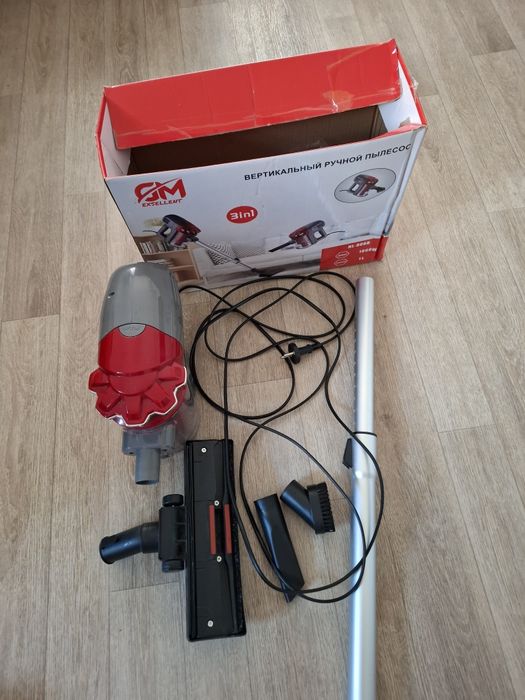 Продаю пылесос вертикальный