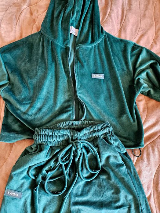 KARMA ориигинален сет в изумрудено зелено