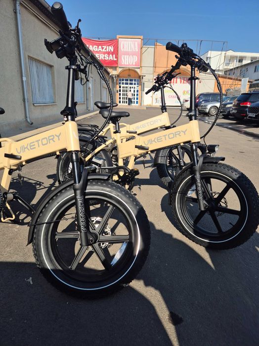 Vand flota de 22 scutere pe benzina fara permis - si 30 biciclete electrice