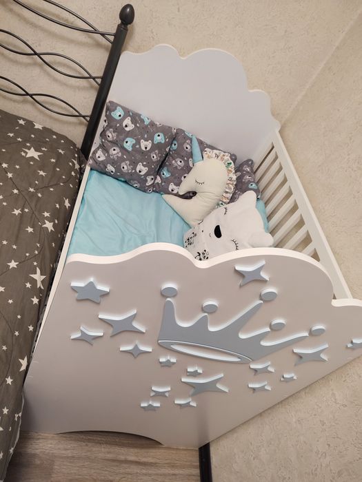 Манеж с матрацом и бортиками