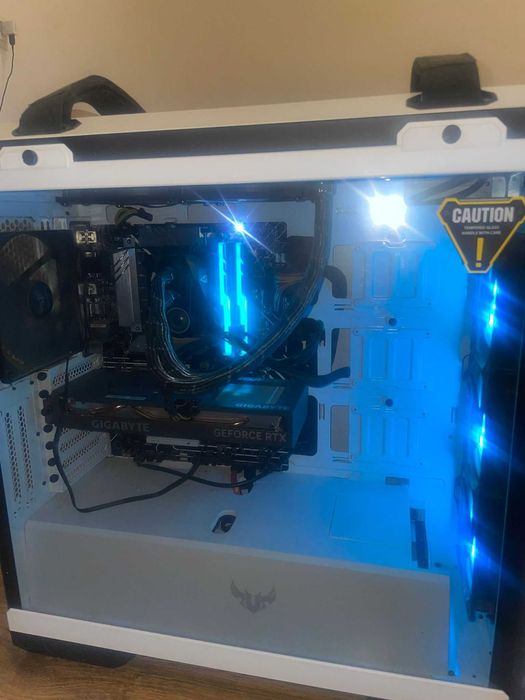 PC Gaming/Workstation High-End + 2 Monitoare Performante