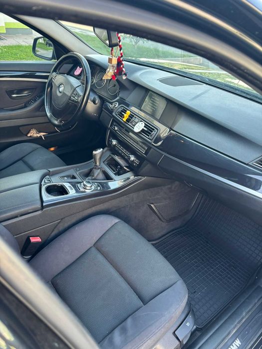 BMW 5 Series 2011 — imagine 2
