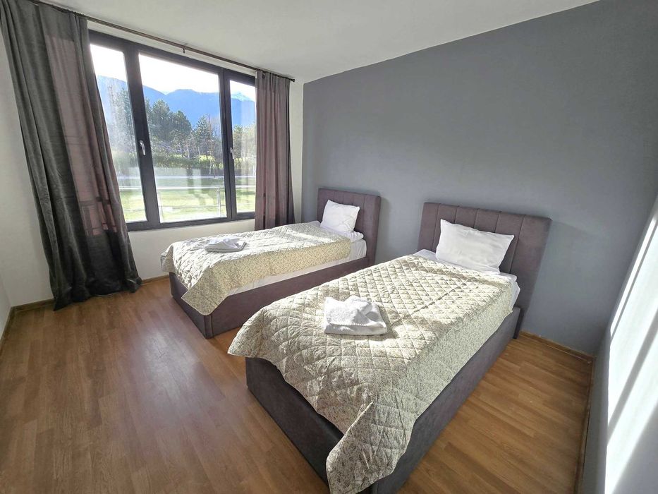 Тристаен апартамент с ново обзавеждане в Cornelia Delux