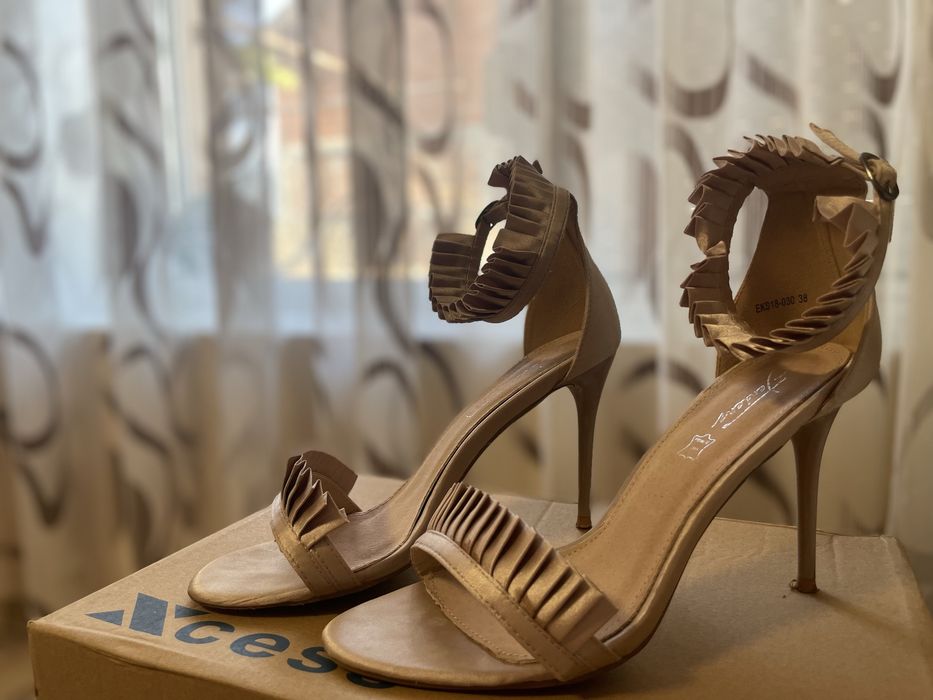 Дамски токове