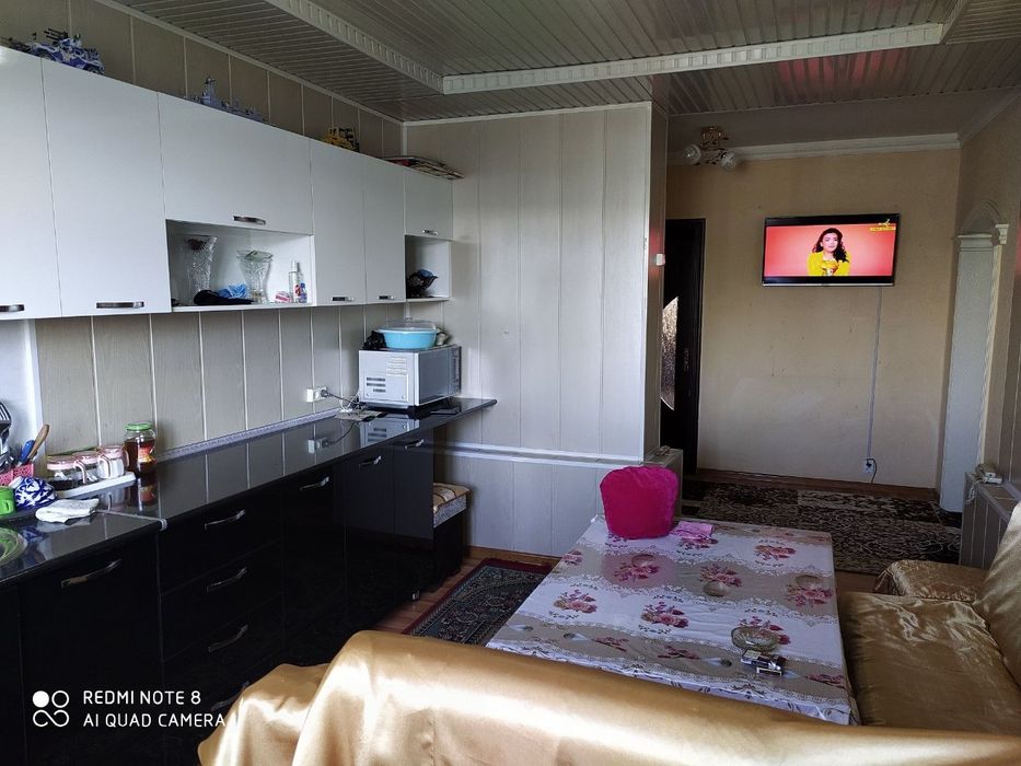 Uy sotiladi 4 hona sergili 8 da