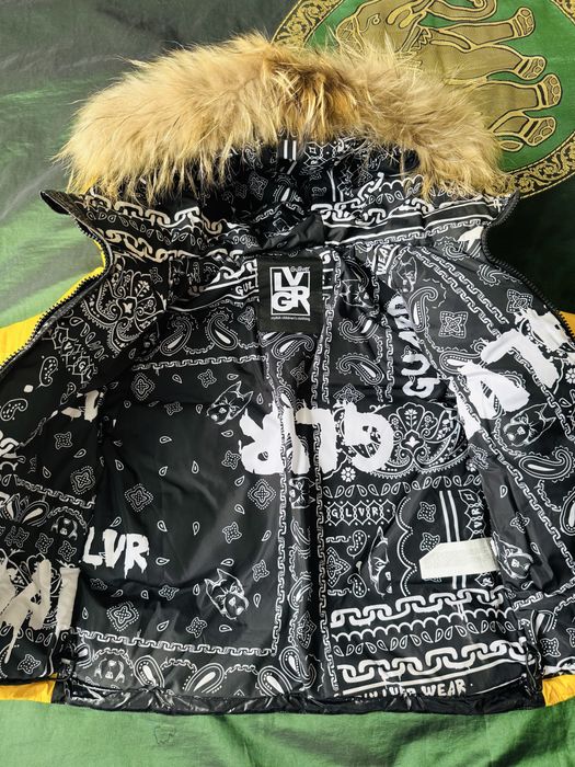 Зимние пуховики детские