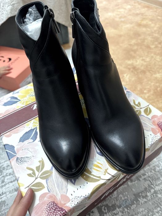 Продам женскую осеннюю обувь в отличном состоянии.