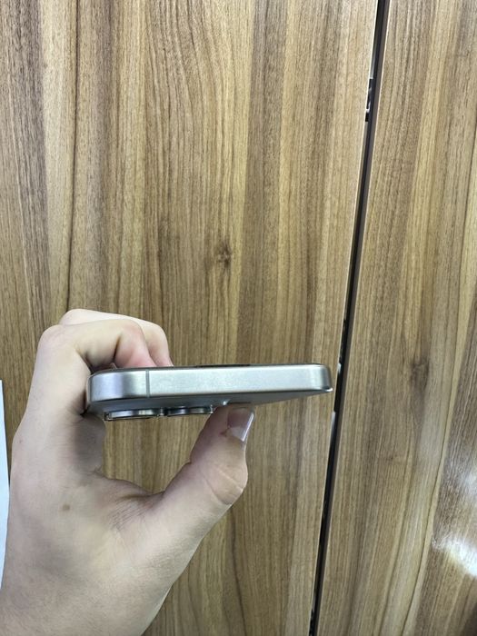 Iphone 15 pro max natural 256 gb 84%