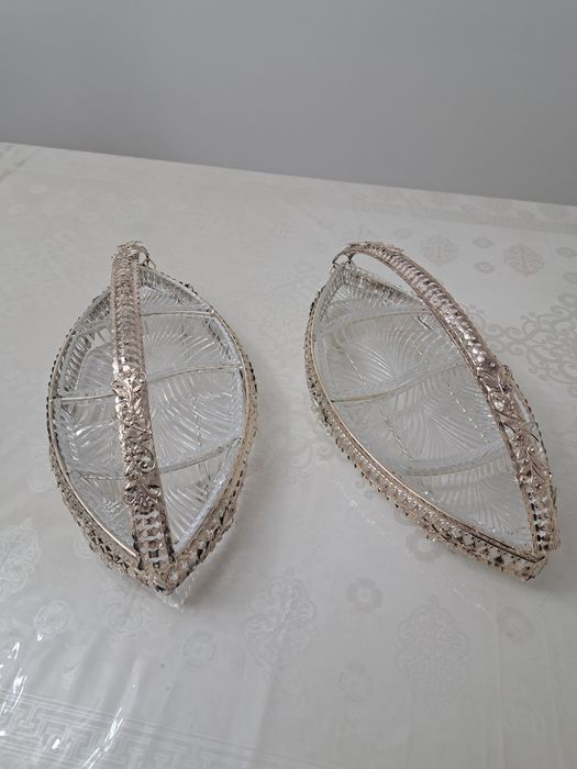 Продам менажница.