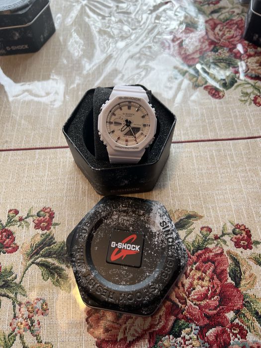 Ceas Casio G-Shock GA-2100-SR-1A alb
