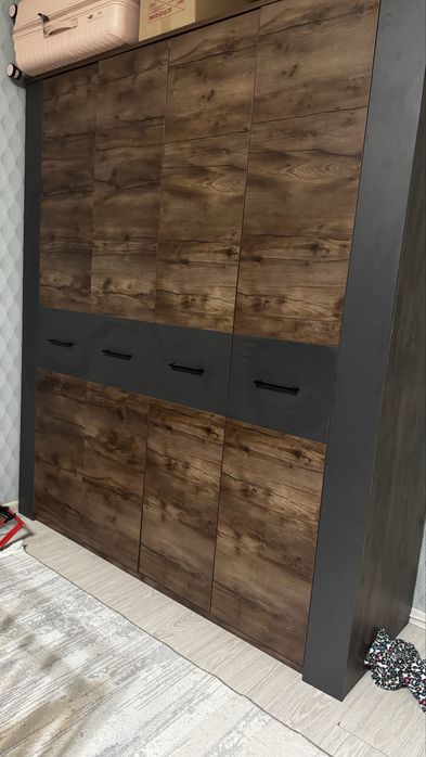 Продам спальный гарнитур