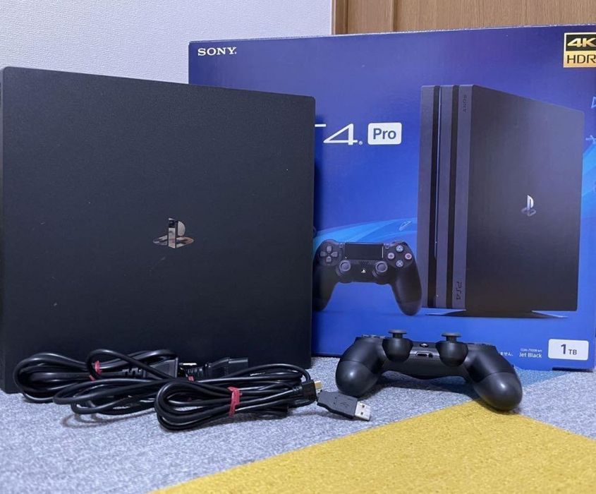 Sony playstation 4 pro 1 TB yangi