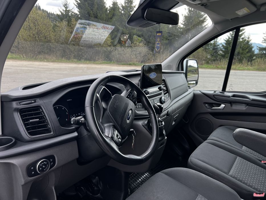 Ford Transit custom 2023