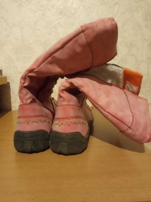 Дамски ботуши чисто нови