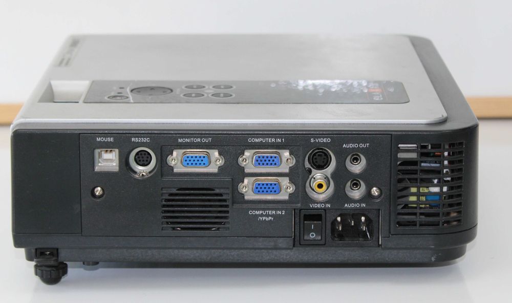 Мултимедиен проектор CLAXAN CL-ACC-16030