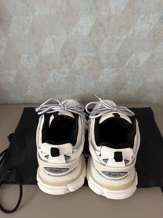 Balenciaga Track