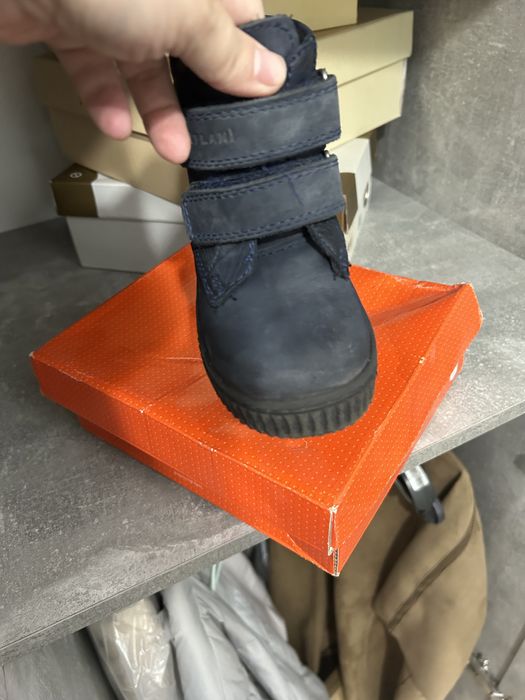 Продам демисезонную обувь