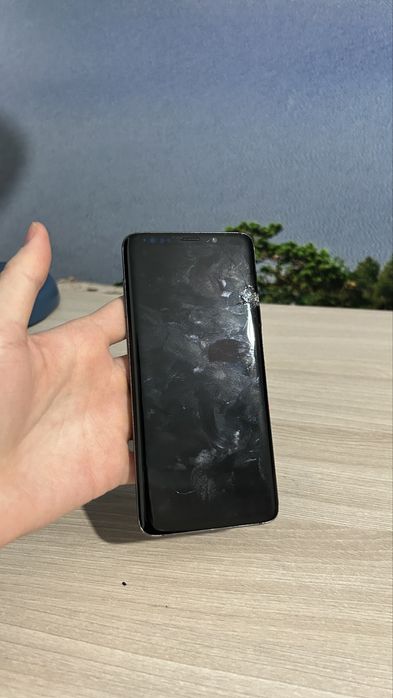 Продам samsung galaxy s9+
