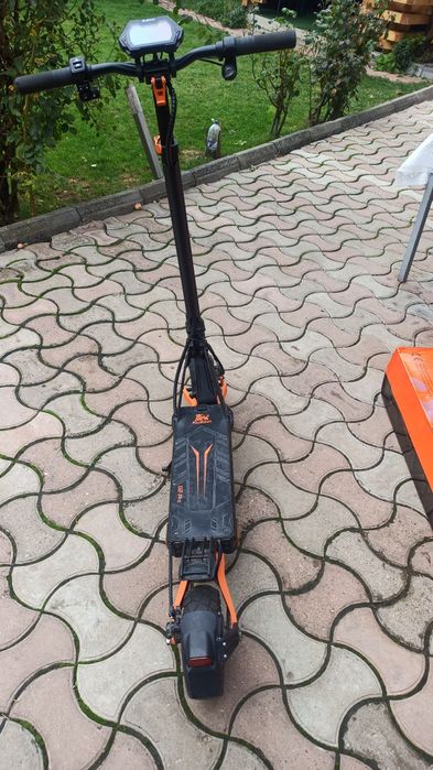 Vând trotineta kugo kirin G2 Pro 2025