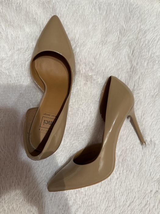 Продам туфли новые, кожа, лак