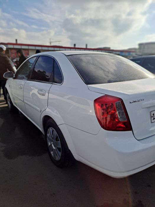 Ласетти 2013     1.6 матор. Автомат нахт ва викупга берилади