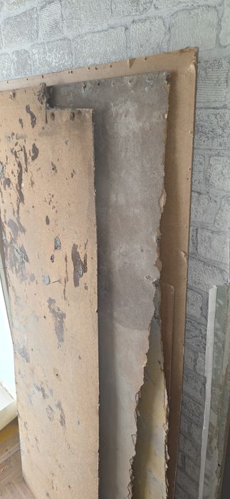 Отдам двери и дрова