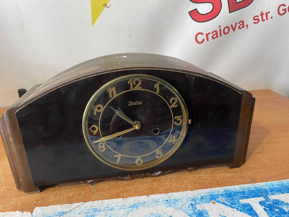 Ceas functional  cu carcasa  Lemn
