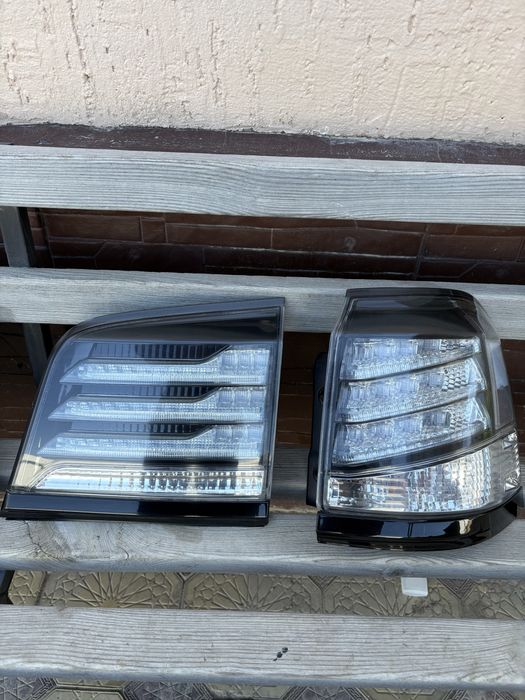 Продам фонарь задний от Лексус 570