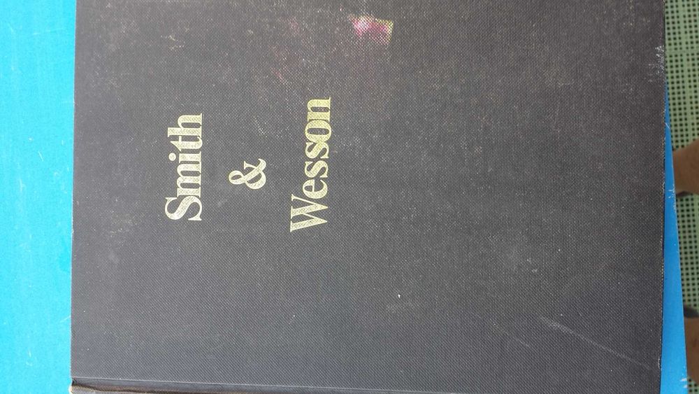 Легендарный стандарный каталог Smiss & Wesson США