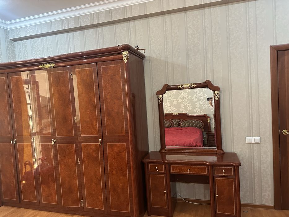 Спальный гарнитур