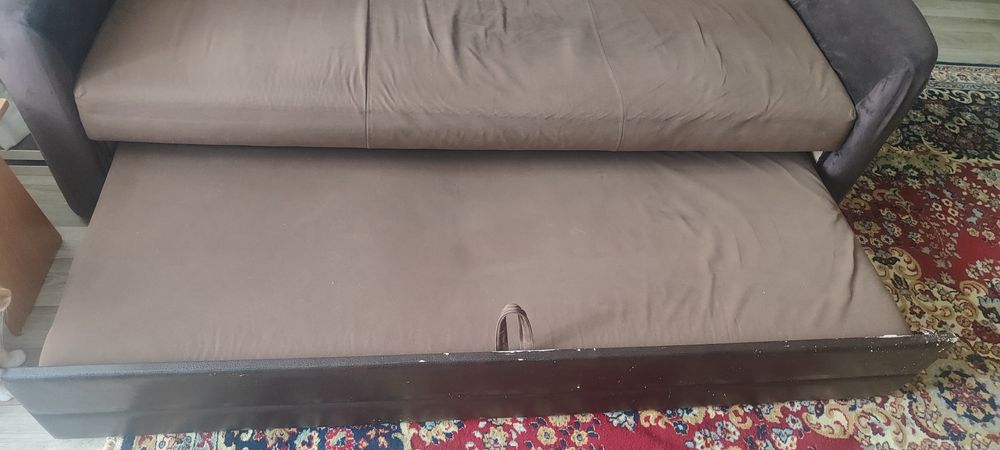 Продам диван и два кресла