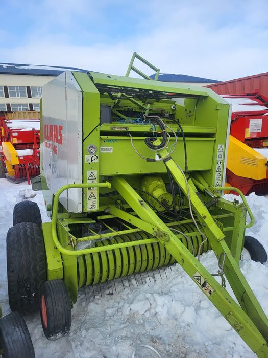 Пресс подборщик рулонный Claas Rollant 46