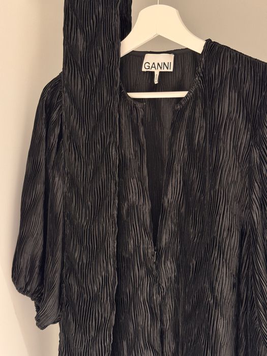 Плисирана рокля GANNI с колан – Черна – Размер 34 (XS)