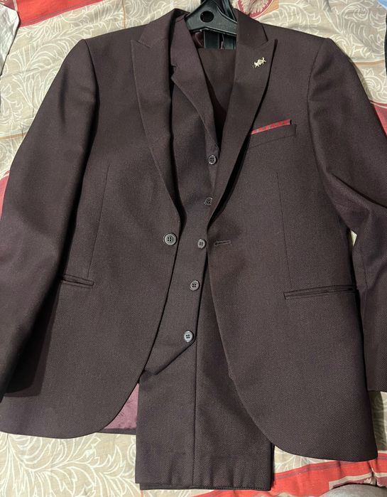 Продам мужской турецкий костюм тройка