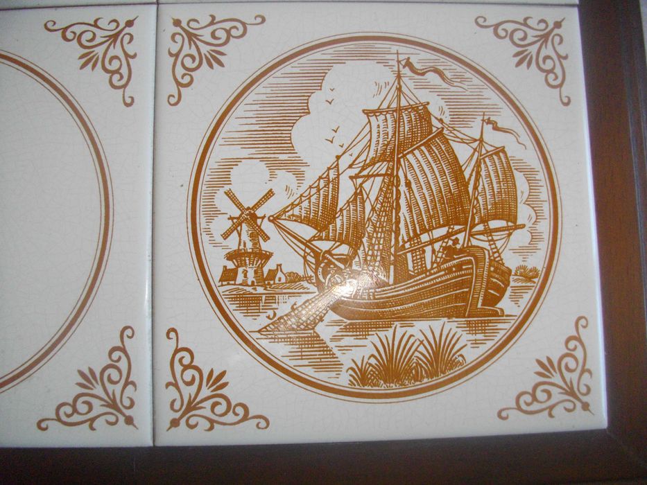 Нидерландска оригинална помощна маса с флорални елементи Дъб Керамика