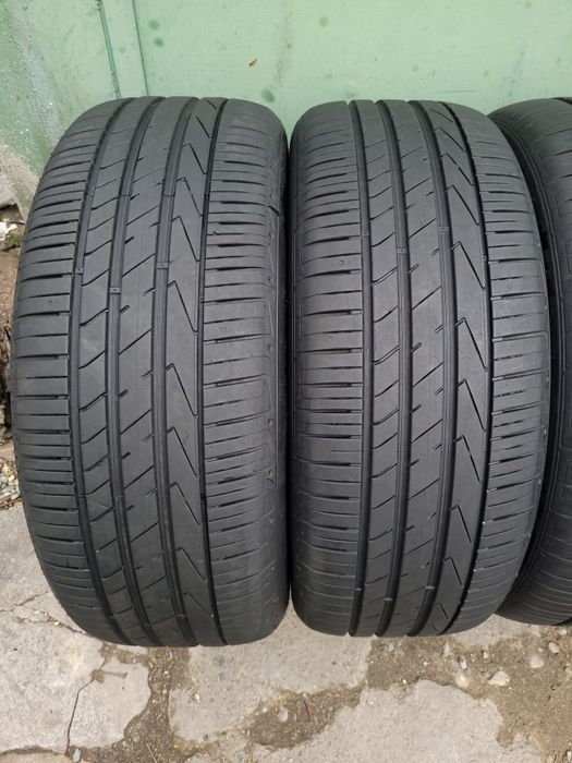 Cauciucuri de vară Hankook 235 55 19