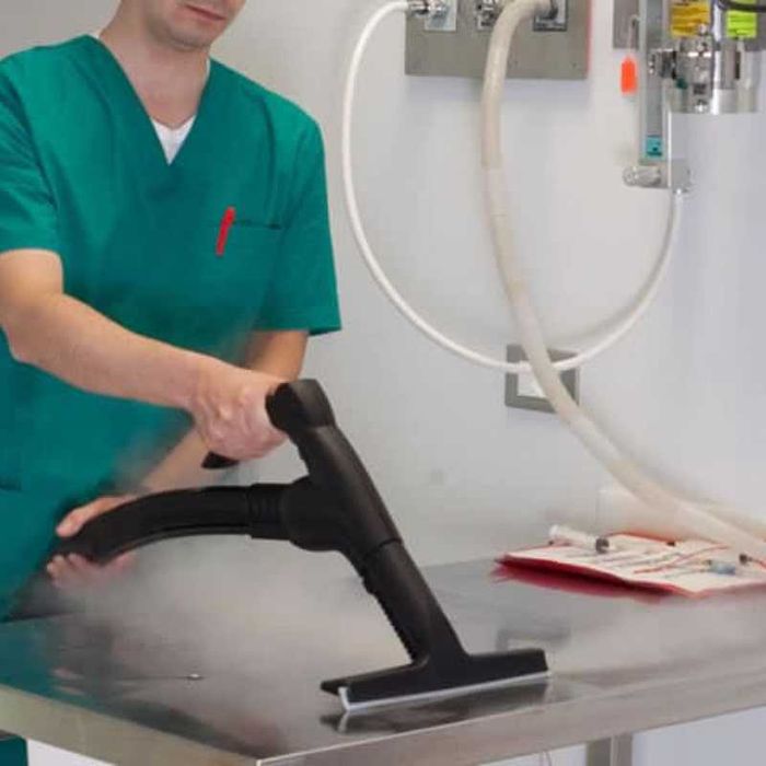 Firma de curāțenie cu aparate profesionale  şi produse  Eco .