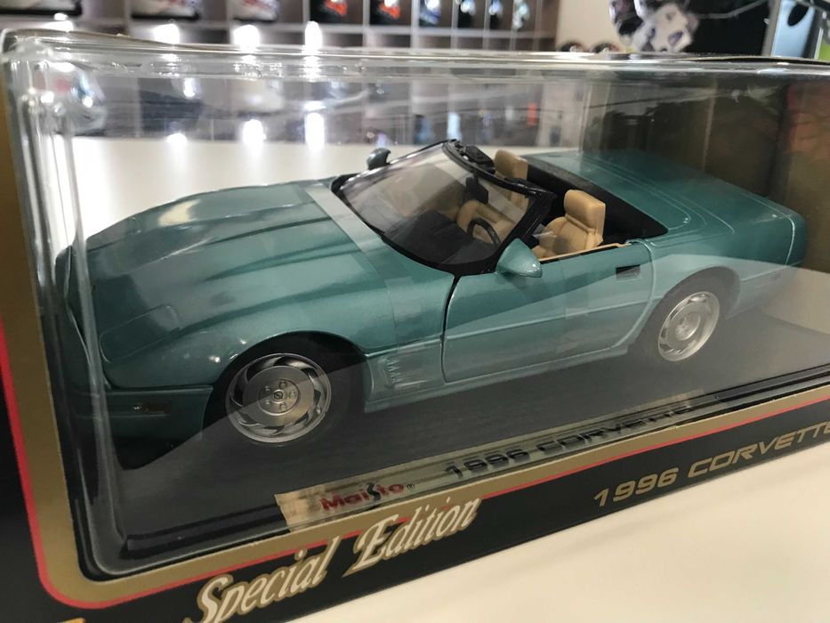 MAISTO метална колекционерска количка CHEVROLET CORVETTE 1997 1:18NEW