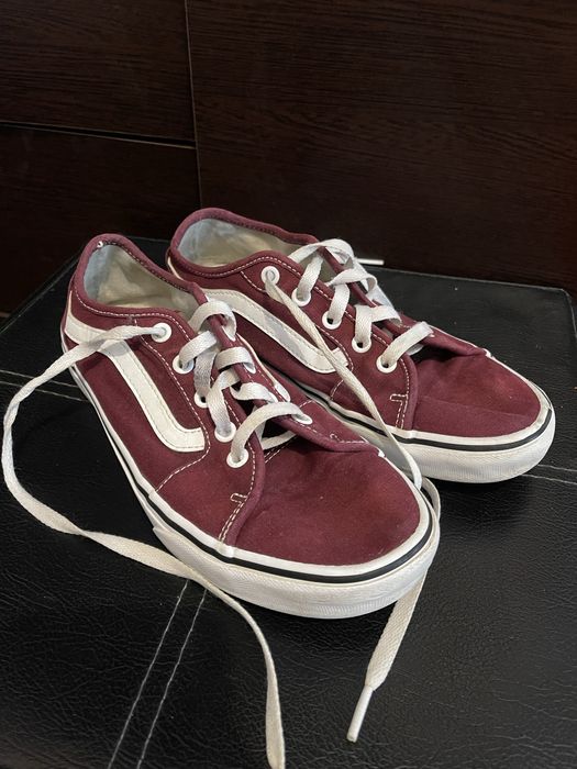 Tenisi Vans Ward Low Burgundy, Mărime 39 – Stare Foarte Bună