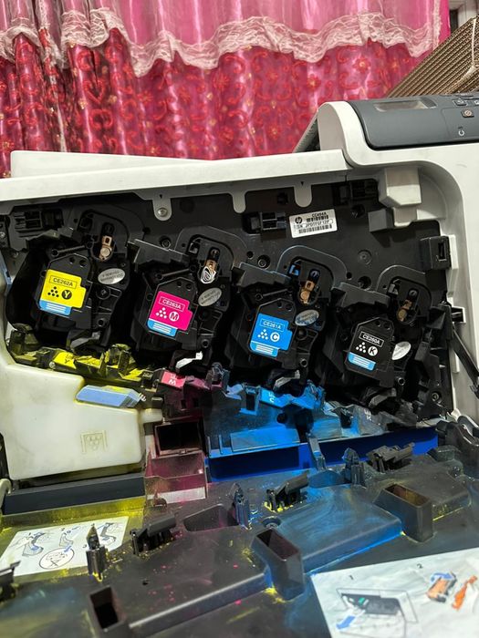 Hp color laser jet cp4525