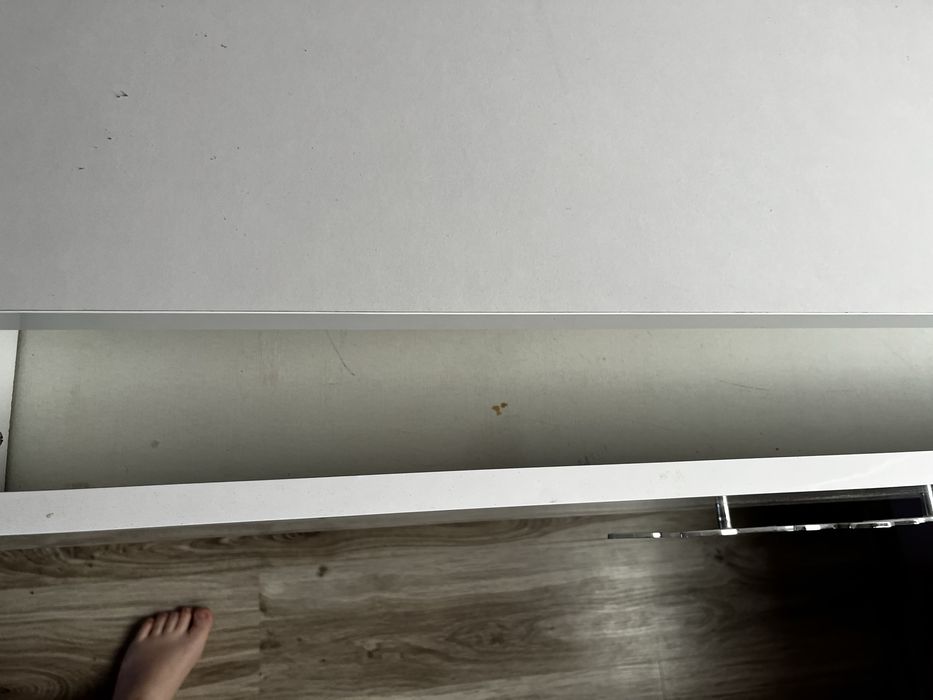 Скрин с чекмеджета