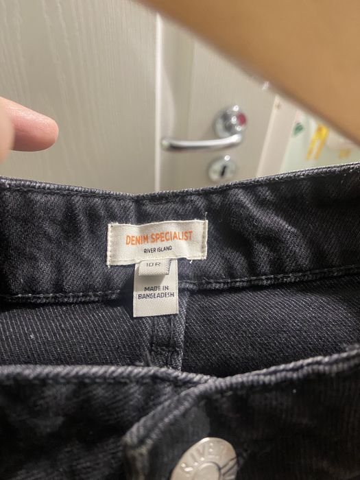 Pantaloni scurti, stare foarte buna,River Insland