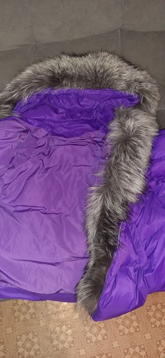 Продаю куртку новую срочно!!!